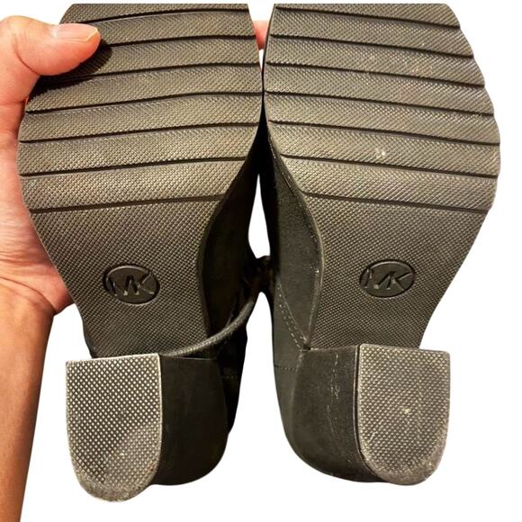 Genuine Michael Kors Black Lace Up Bootie size 9 1/2 - Picture 5 of 6